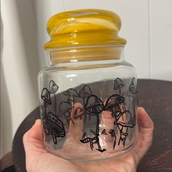 Vintage mushroom jar with lid - Picture 2 of 6